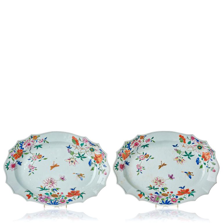 A pair of famille rose serving dishes, Qing dynasty, Qianlong (1736-95).