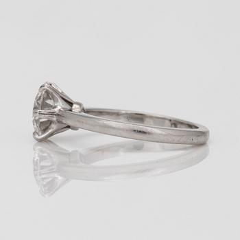 A 1.70 cts brilliant-cut diamod ring.