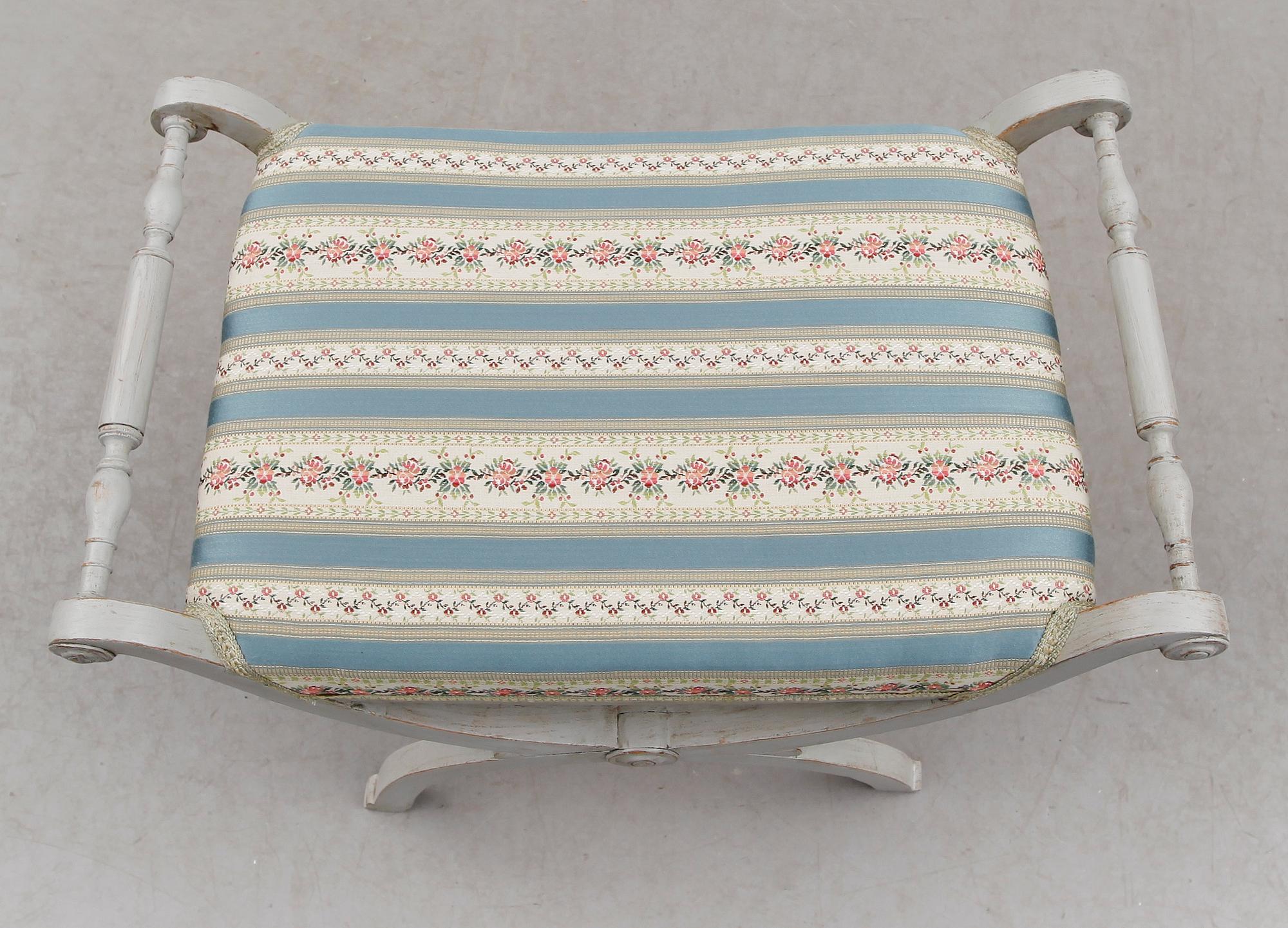 TABURETT, 1800-talets mitt.