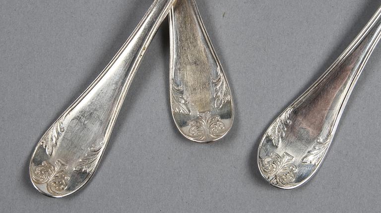 BESTICKSERVISDELAR, 37 delar, silver, Fransk lilja. Merparten Möllenborg Stockholm 1827.