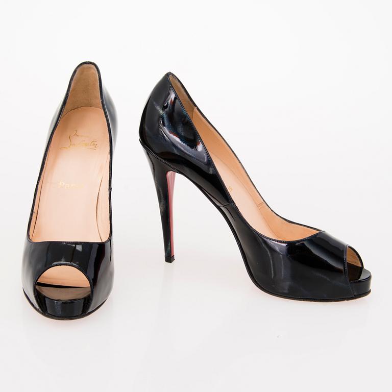 CHRISTIAN LOUBOUTIN, SKOR i storlek 40.