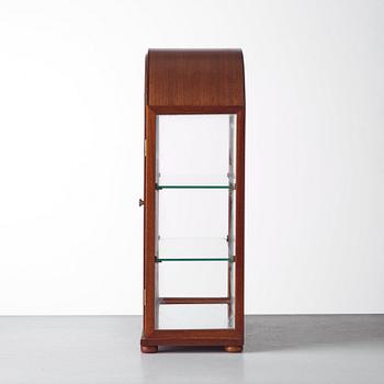 Josef Frank, a mahogany table showcase cabinet, Svenskt Tenn, model 2070, provenance Estrid Ericson.