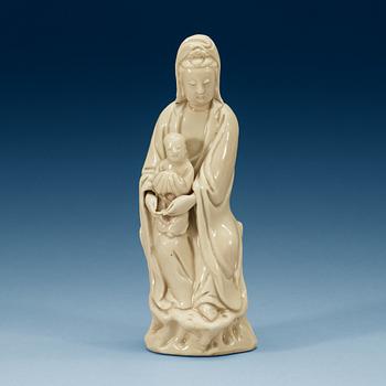 1434. A blanc de chine figure of Guanyin, Qing dynasty 18th Century.