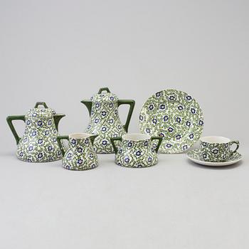 A Villeroy & Boch part coffee and tea service (14 pc).