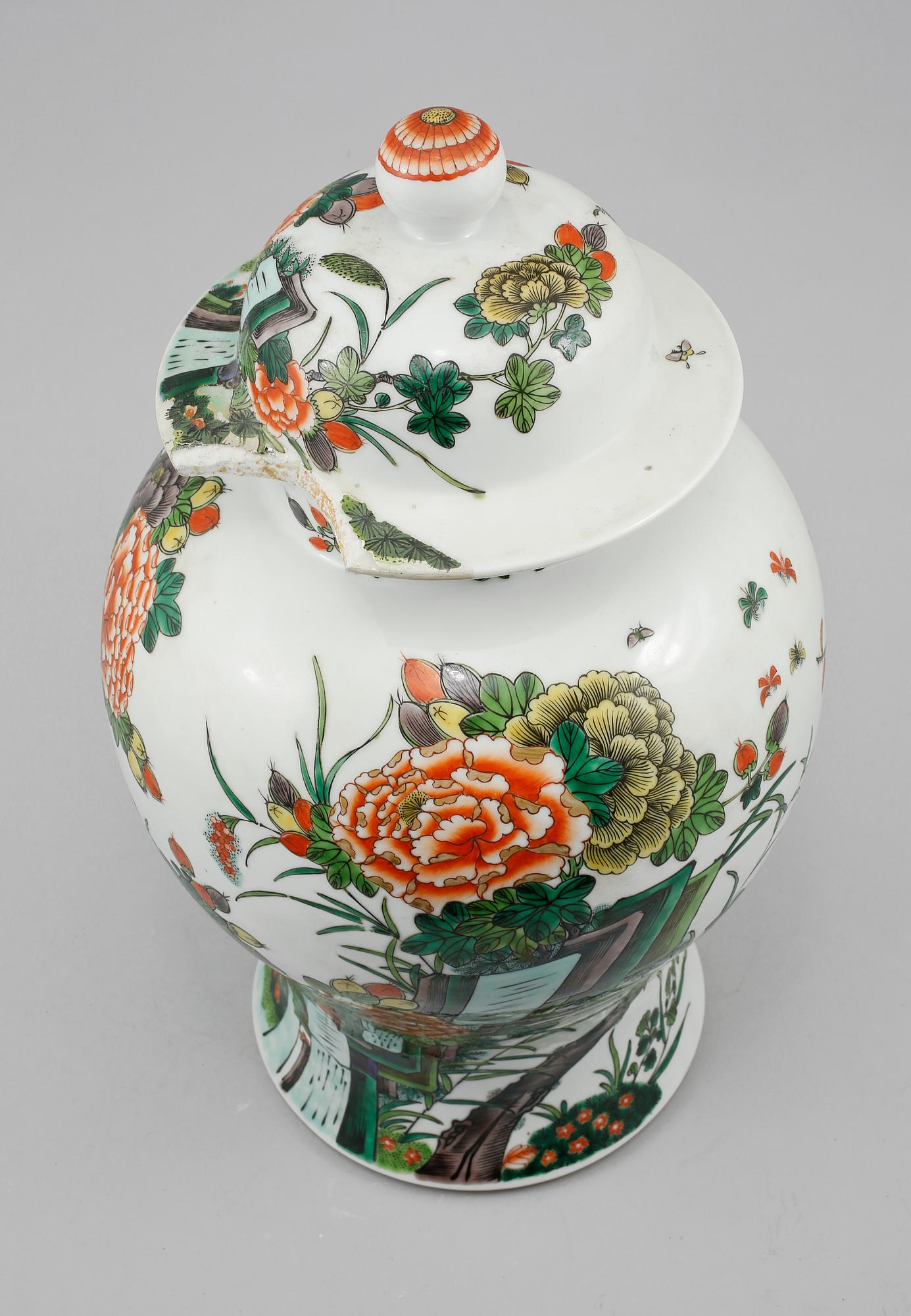 LOCKURNA, porslin Kina, 1900-tal.