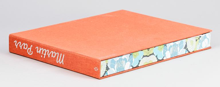 MARTIN PARR, bok samt fotografi "Pink Pig Cakes", sign o numr 51/100, 2002.