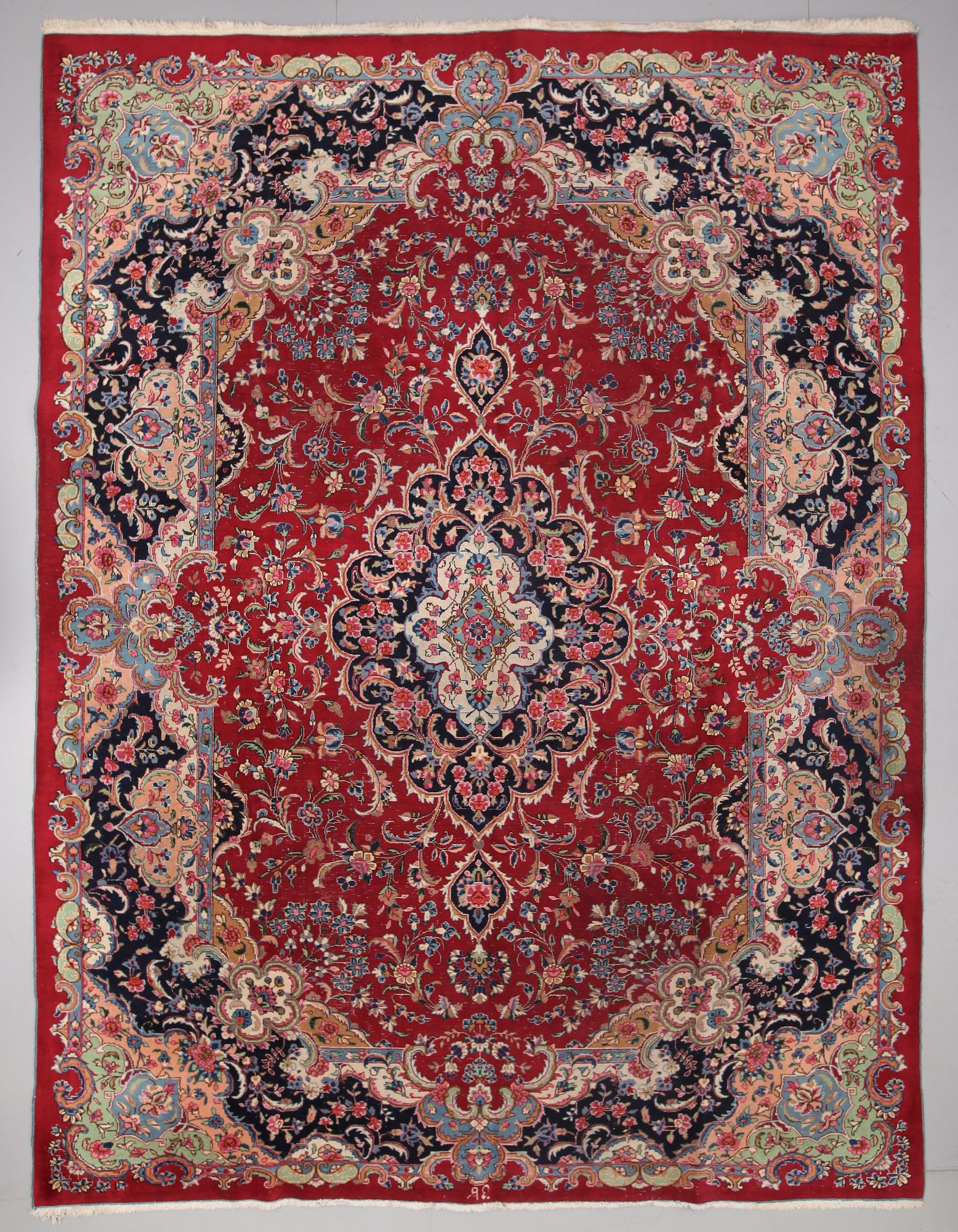 MATTA, Kirman, old, signerad, ca 385 x 290 cm.