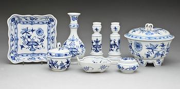 PARTI SERVISDELAR, 8 delar, porslin, "Lökmönstret", Meissen, 1900-tal.