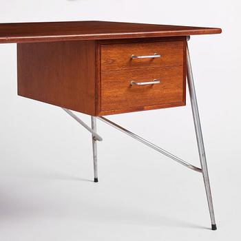 Børge Mogensen, a teak desk and chair, Søborgs Møbelfabrik, Danmark 1950s.