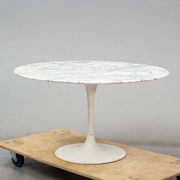 EERO SAARINEN, a 'Tulip' sofa table, from Knoll International, second half of the 20th century.