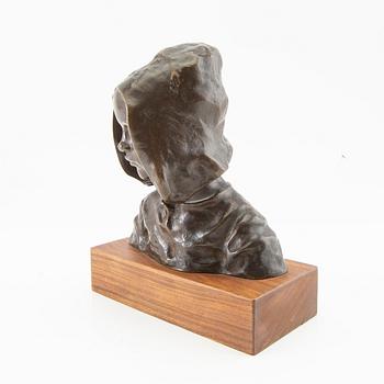 Ruth Milles, sculpture Dutch Girl.