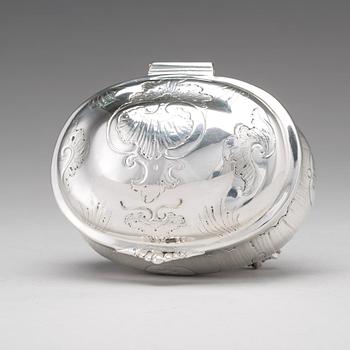 A German 18th century silver Rococo sugar-casket, mark of Johann Gottfried Hildebrandt, Berlin ca 1740-60 (1743-1778).