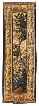 266. Vävd tapet, "Verdure", gobelängteknik, "entre-fenêtre", ca 316 x 107 cm, Aubusson omkring 1700-1700-talets förra hälft.