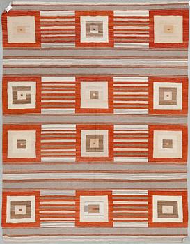 MATTA, Kelim, modern tillverkning. Ca 328x252 cm.