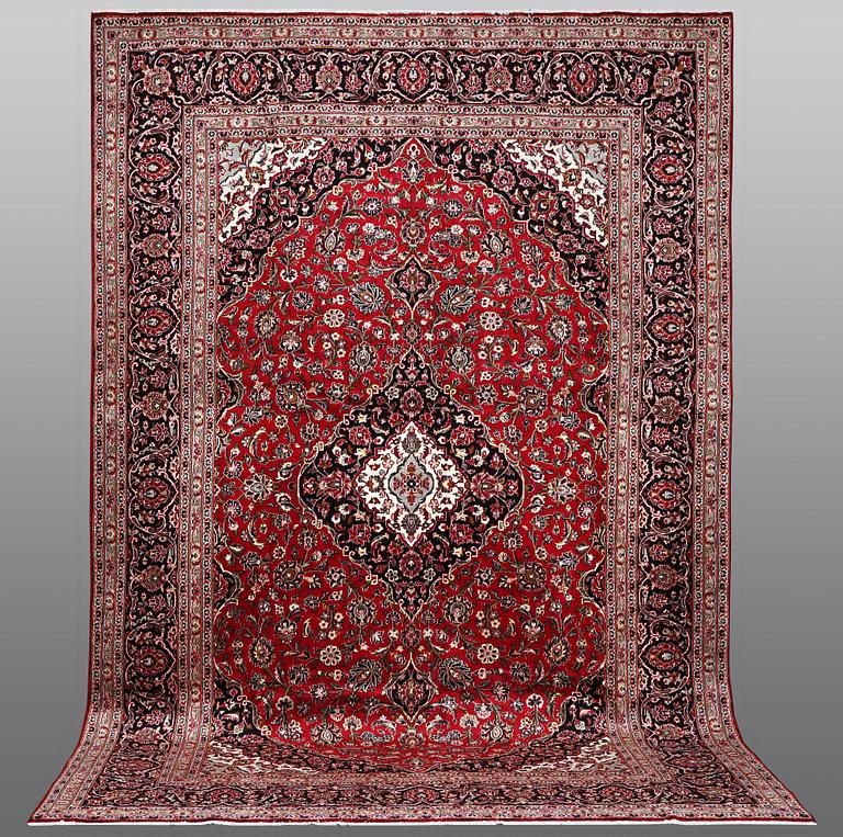 A CARPET, Kashan, ca  405 x 286 cm.