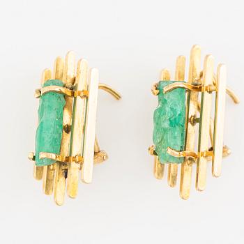 Örhängen, ett par, 14K guld med smaragder.