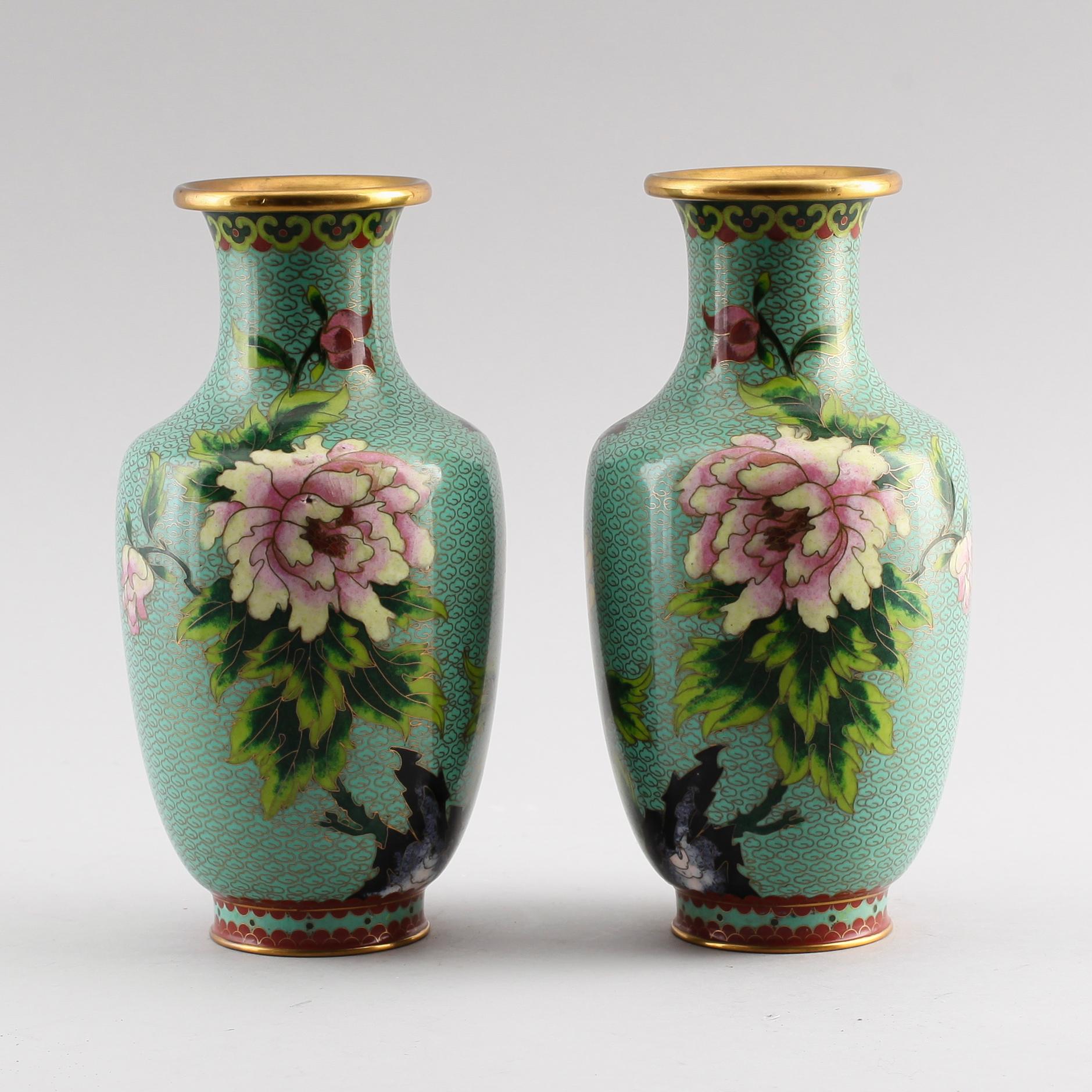 VASER, 1 par, cloisonne, 1900-tal.
