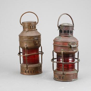 OLJELAMPOR, ett par, 1900-talets mitt.