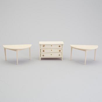 A lot of 15 pieces of doll house furniture by Berit Bergström, Nolbyn, Värmländskt hantverk, first half of the 20th cent.