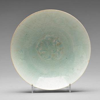 A celadon glazed bowl, Song dynasty (960-1279).