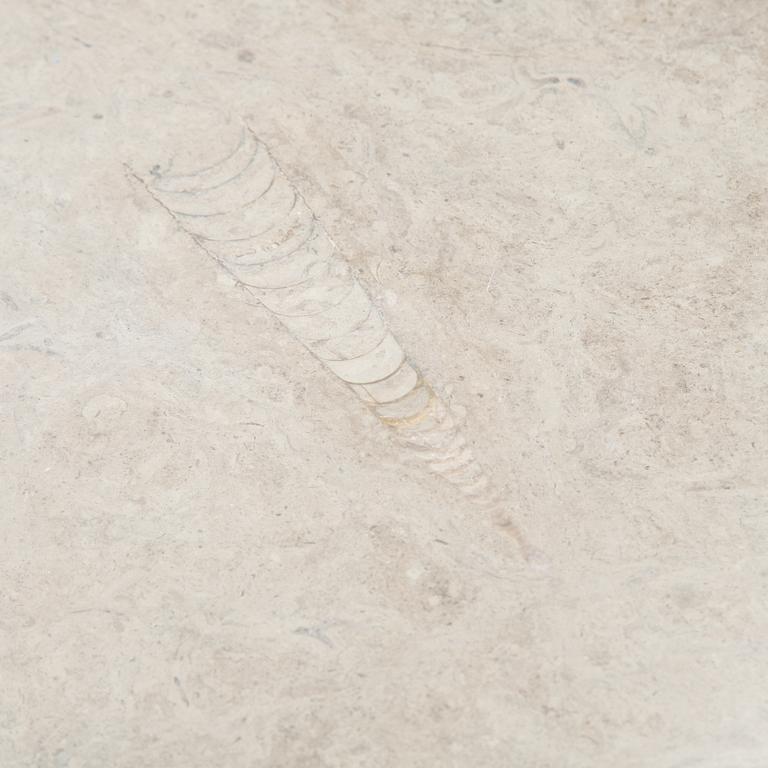 Byrå, gustaviansk stil, 1900-talets början.