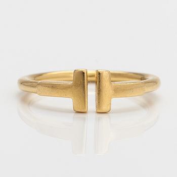 Tiffany & Co, a "T-wire" 18K gold ring.