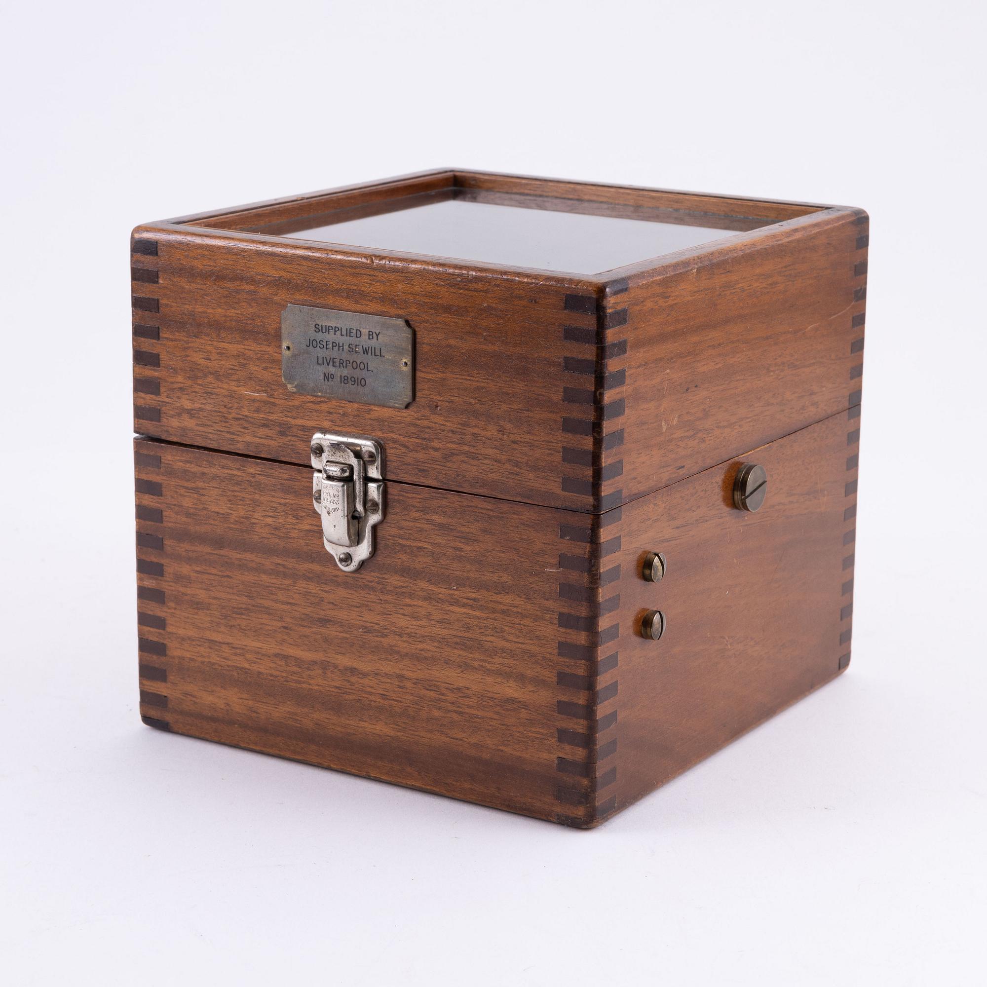 A marine chronometer from Thomas Mercer Ltd., St. Albans, first part of the 20th Century.