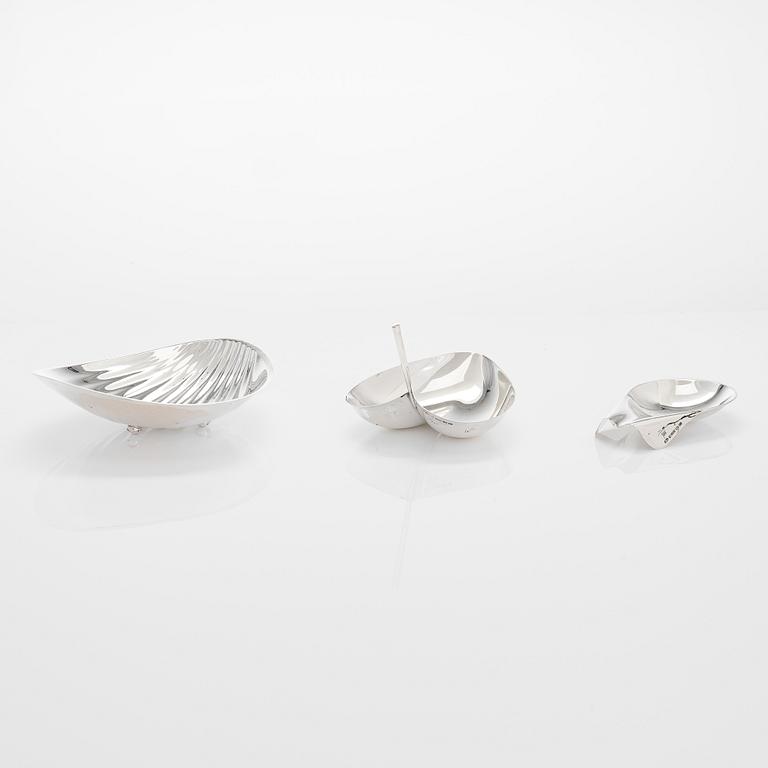 Tapio Wirkkala, skålar, 3 st, silver, Kultakeskus, Tavastehus och Hopeatehdas, Helsingfors, 1955 och 1958.