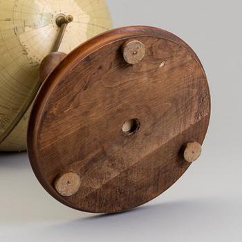 A globe from Svenska Bokhandelscentralen AB, Stockholm, first half of the 20th Century.