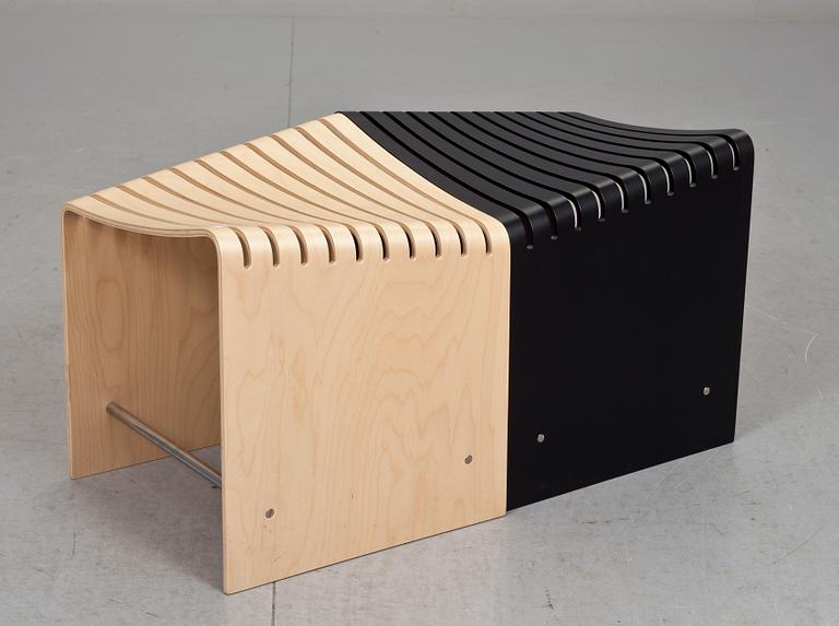 PALL, 2 delar,  Yuriko Takahashi  TWISTER för SWEDESE.