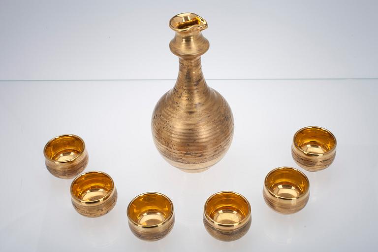 KARAFF samt TUMLARE, 6 st, rödlera, Savitorppa, Finland, 1970/1980-tal.