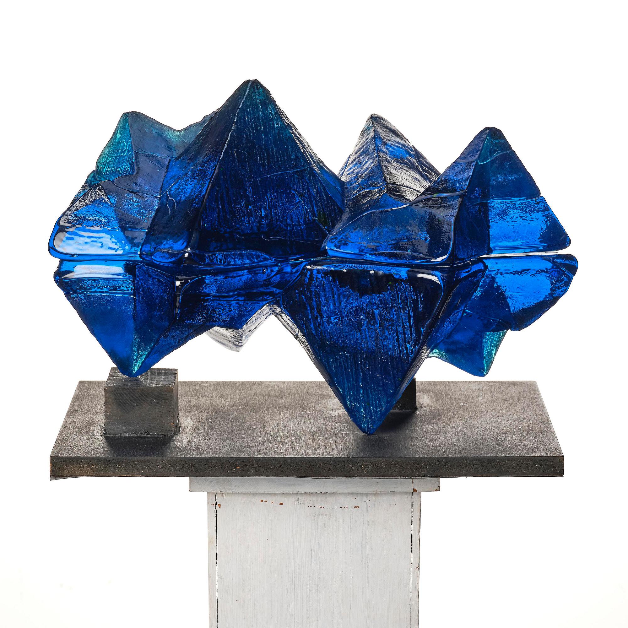 Edvin Öhrström, an "Isig prisma" (Icy prism) cast glass sculpture, Orrefors or Lindshammar glassworks, 1950s-60s.