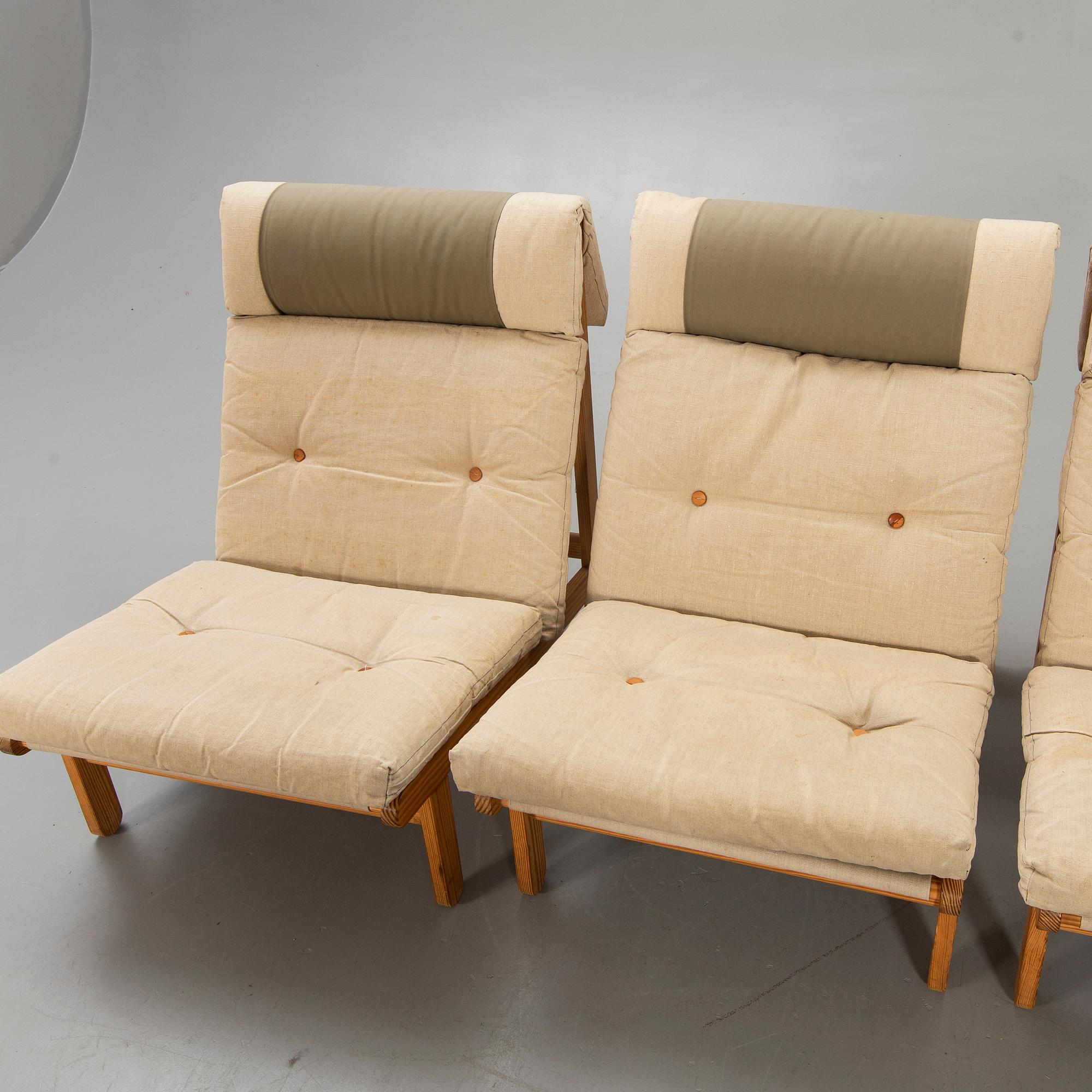 A set of five pine 1970:s easy chairs by Bernt Pedersen 'Kludestol', Denmark.