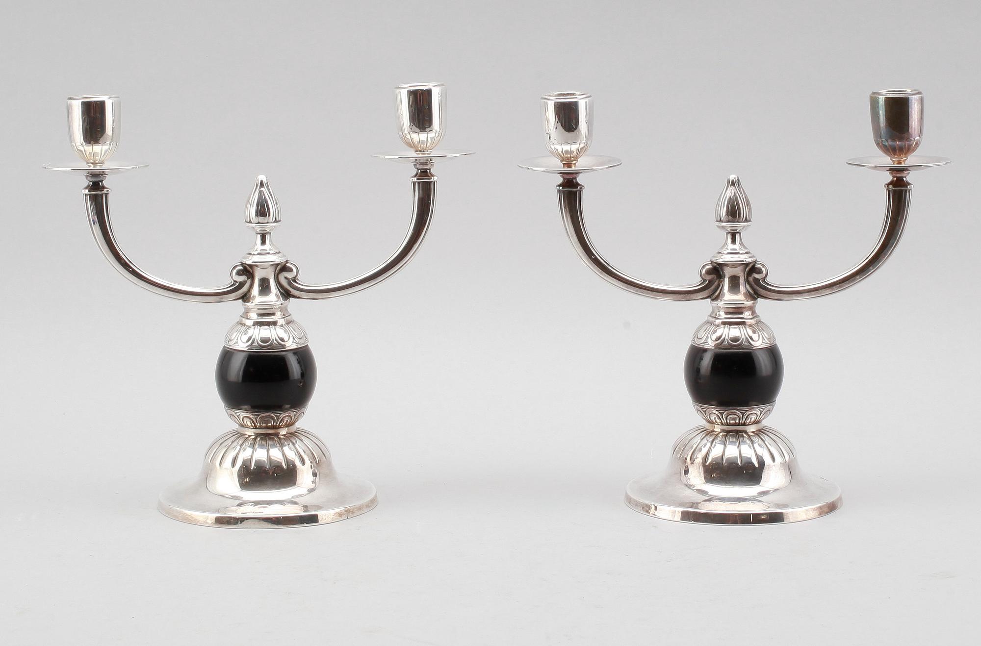 KANDELABRAR, 1 par, nysilver, 1900-talets första hälft.