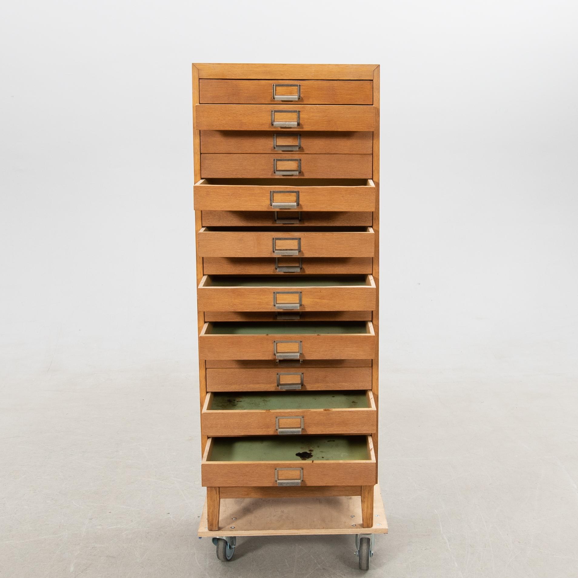 Archive cabinet 1950s/60s.