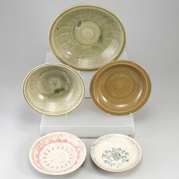 Five ceramic dishes, Ming dynasty (1368-1644).