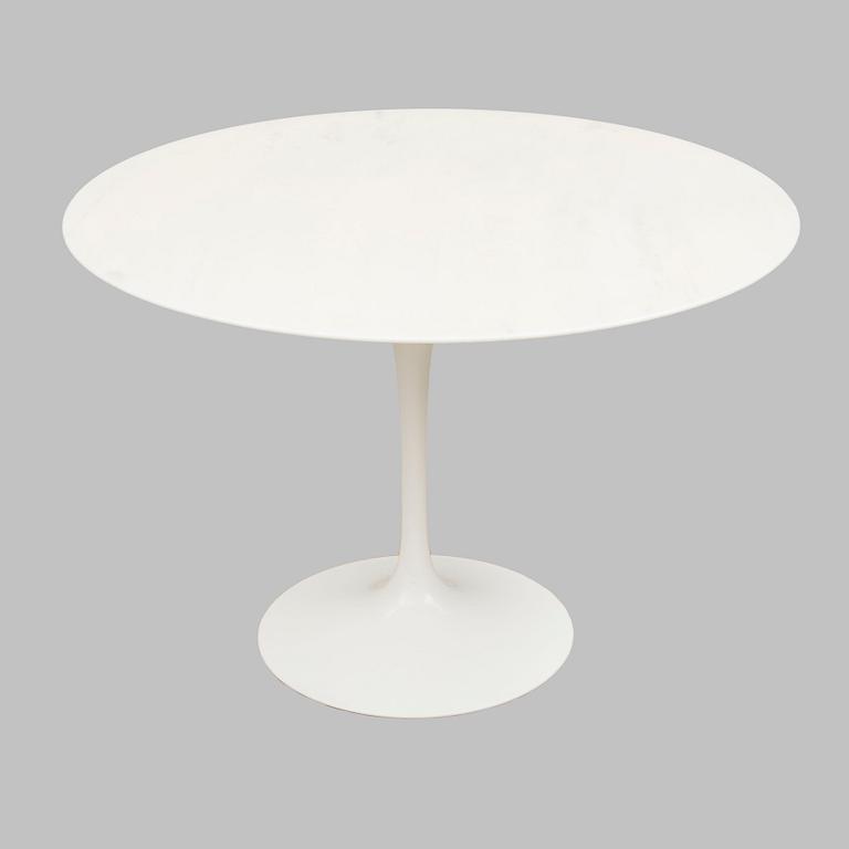EERO SAARINEN, matbord "Tulip" Knoll International, 1900-talets senare del.