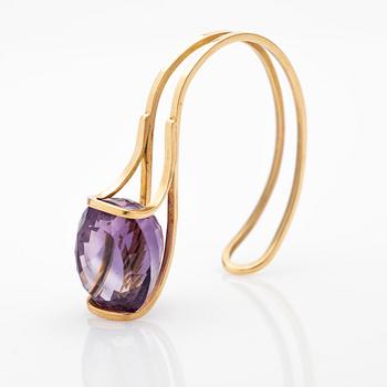 Elon Arenhill, Armring, 18K gold with amethyst, Malmö, 1985.
