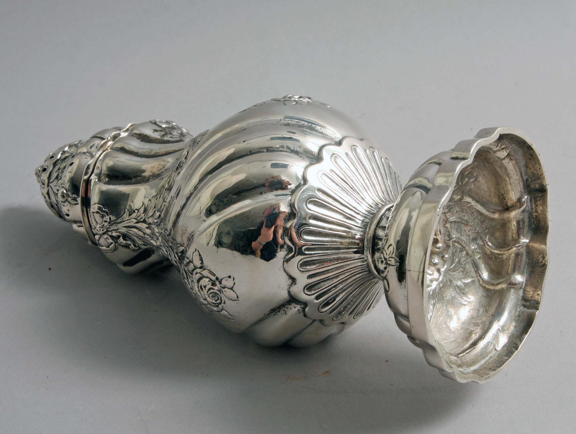 SOCKERSTRÖARE, silver, Berlin, empire 1800-talets första hälft, sign IAG.