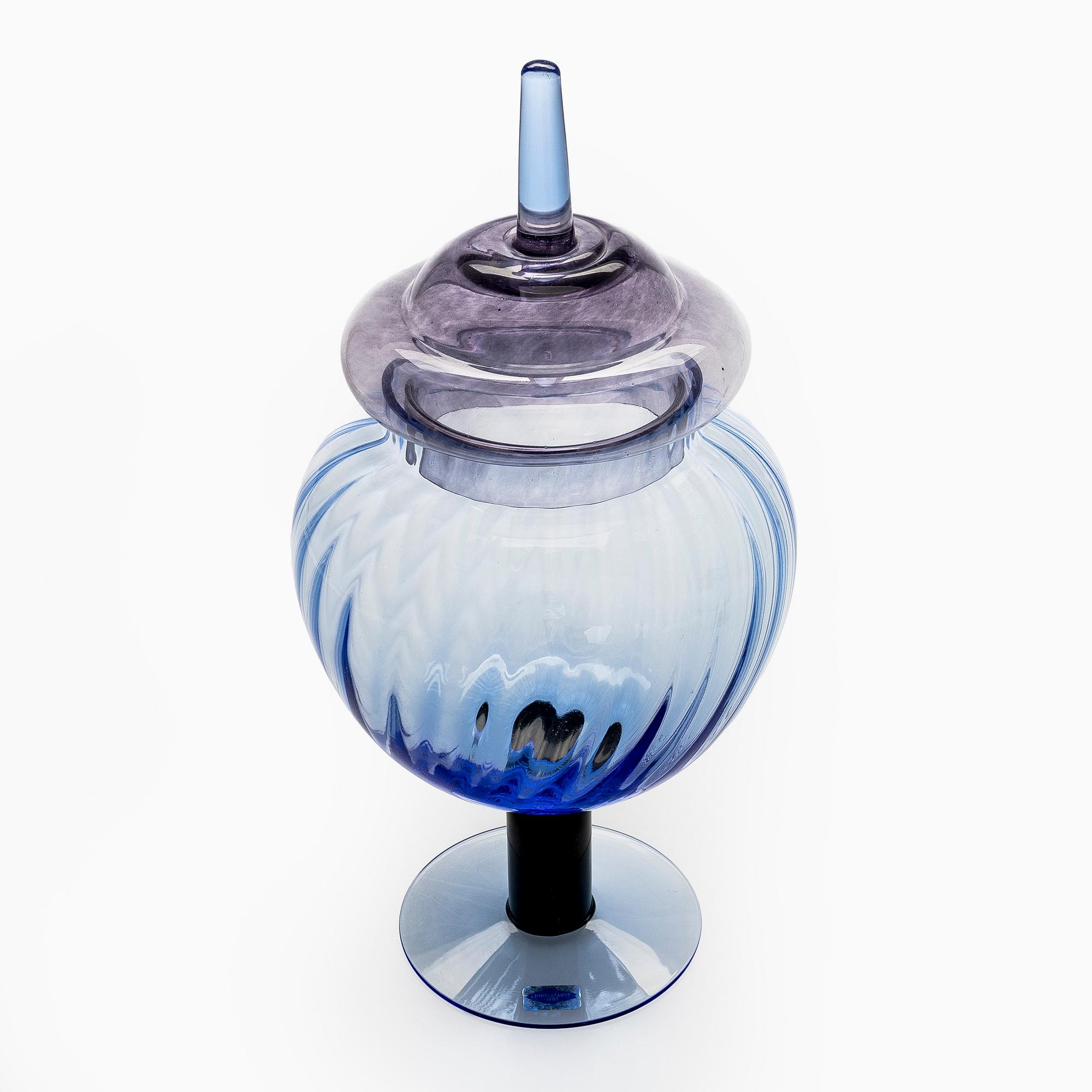 Kerttu Nurminen, a 'Grandmother's candy bowl' art glass object, Lampi Pro Arte 1993, signed K. Nurminen, Nuutajärvi.