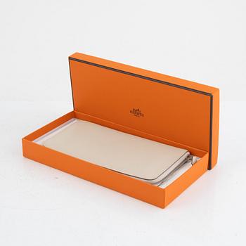 Hermès, an 'Azap Classique' wallet, 2016 .