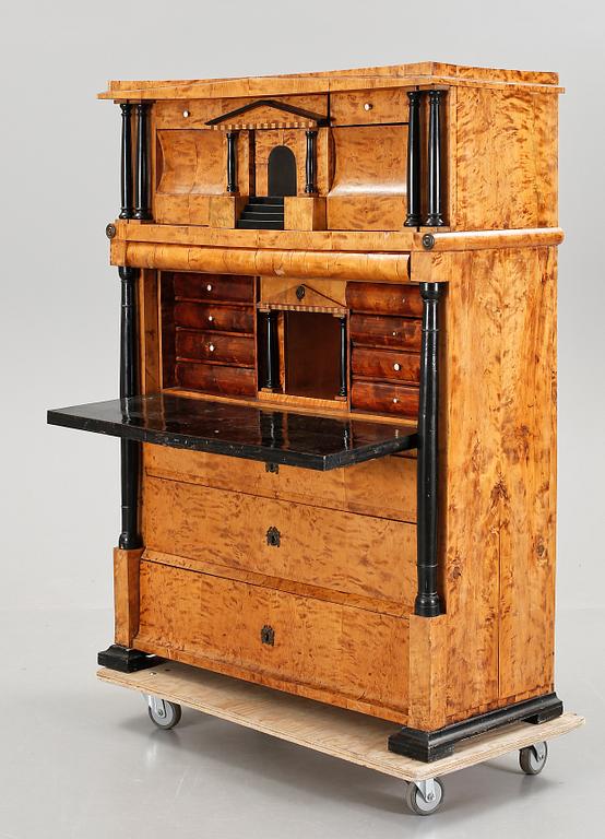 CHIFFONJÉ, 1800-tal.