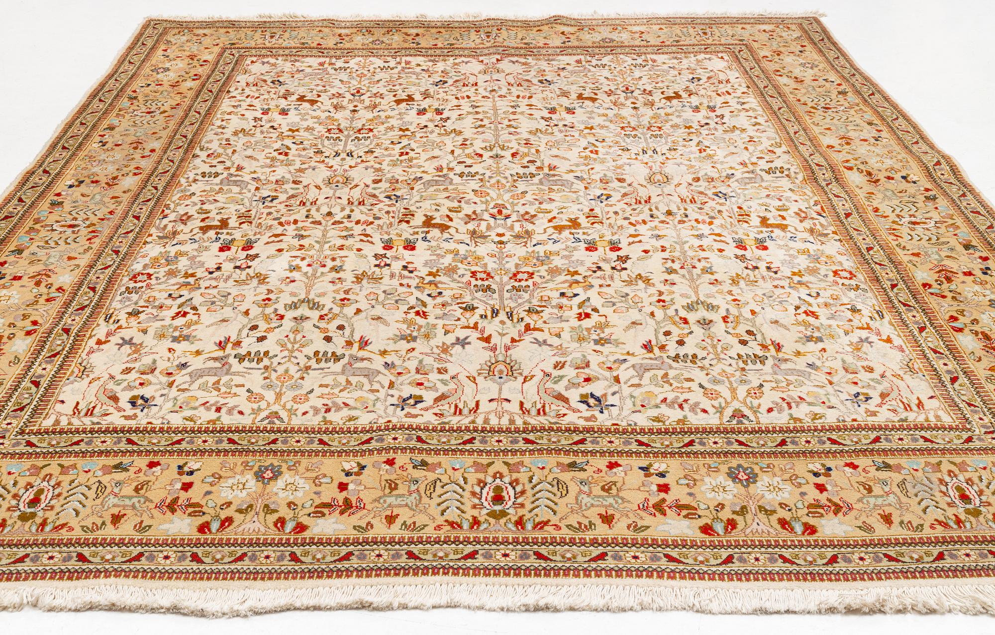 Matta, Täbris "Tababatai", ca 390 x 275 cm.