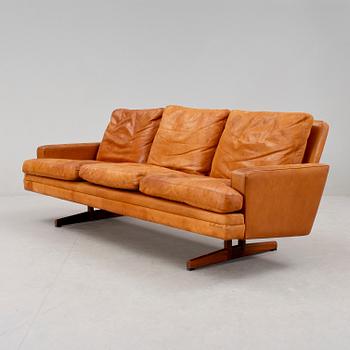 SOFFA samt FÅTÖLJ, modell "807", Fredrik A Kayser, Vatne Lenestolfabrikk A/S. Norge, Ca. 1965.