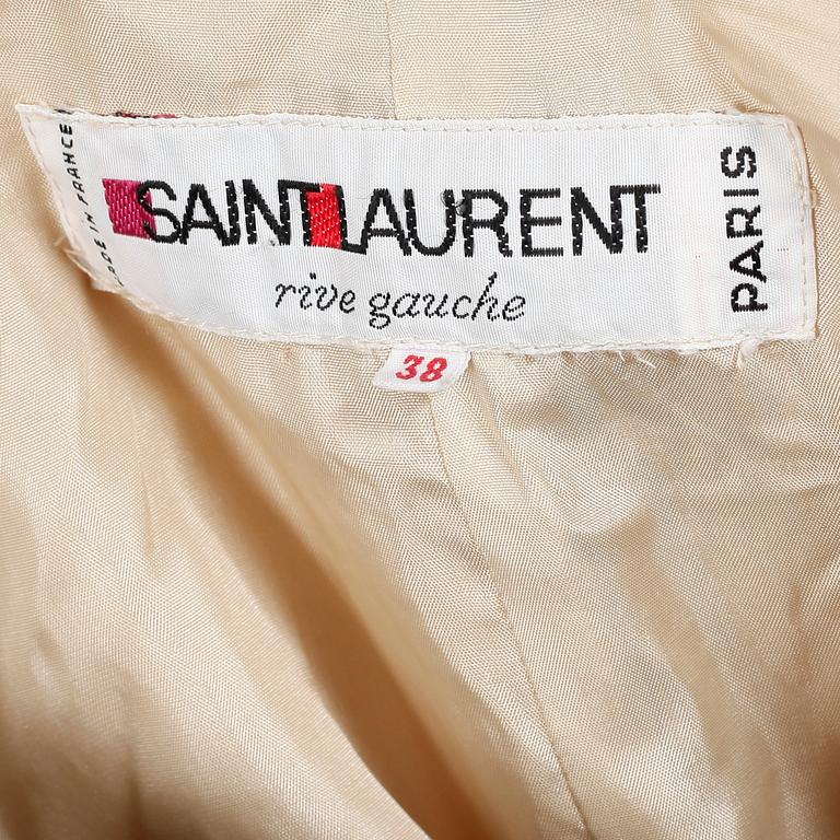 YVES SAINT LAURENT, kappa.