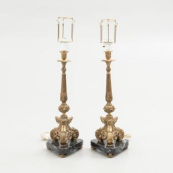 Bordslampor, ett par, Louis XV-stil, Frankrike, 1900-tal.