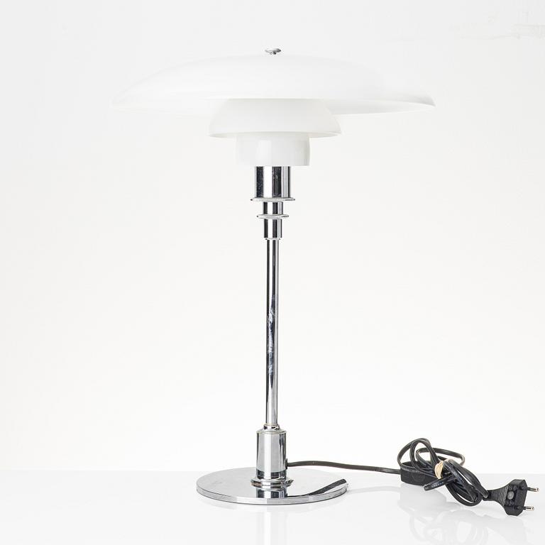 Poul Henningsen, bordslampa, "PH 3/2", Louis Poulsen, Danmark.