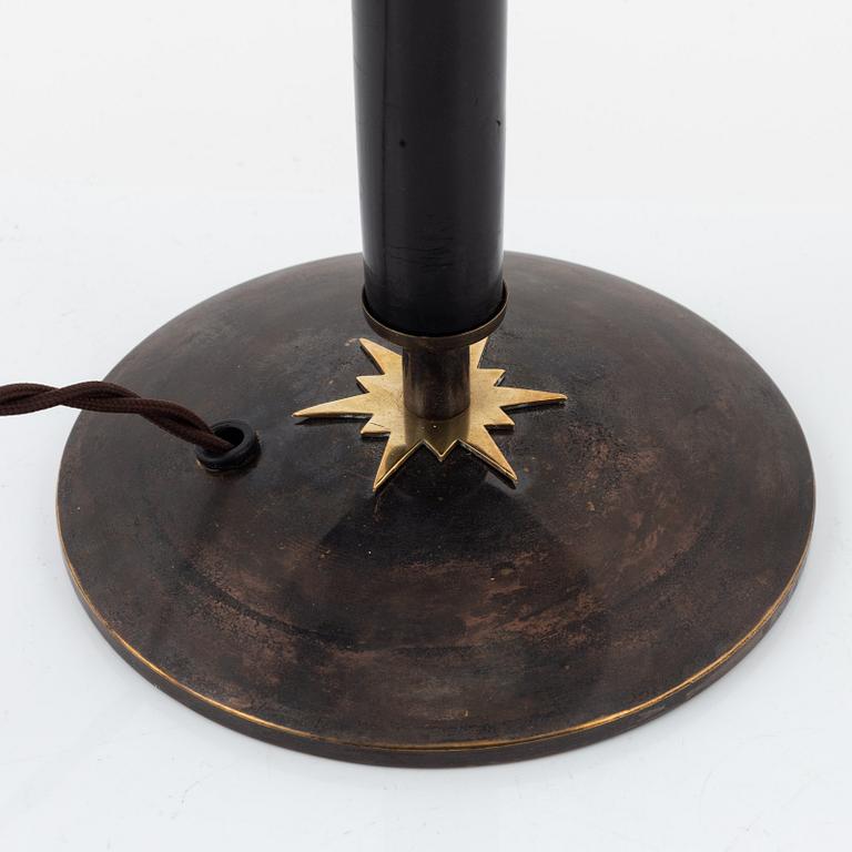 Harald Notini, a model '15124' table light,  Arvid Böhlmarks Lampfabrik, 1930's.