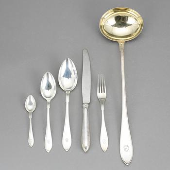 BESTICKSUPPSÄTTNING, 62 delar. Silver. Bl a GAB Stockholm 1925. Tot ca 2760 g.