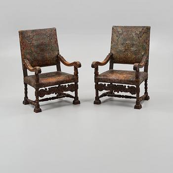 KARMSTOLAR, ett par, barockstil, omkring år 1900.